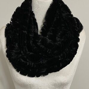 Luxurious Black Faux Fur Textured Infinity Scarf
